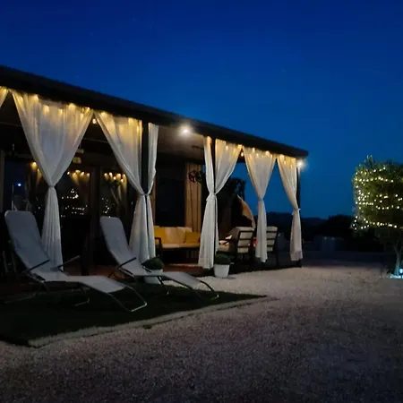 Kamp alanı Beautiful Camp With The Pool