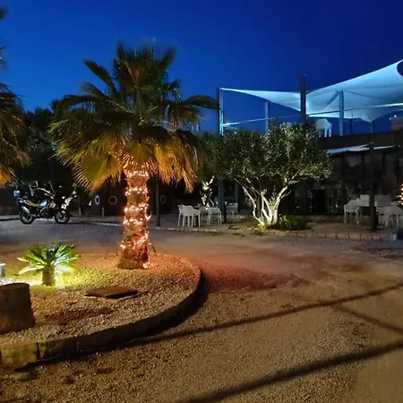 Beautiful Camp With The Pool Pirovac